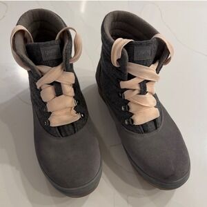 Keds Camp Boot Womens 11 Charcoal Grey Pink Suede Wool Quilted WH61663